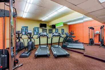هتل La Quinta By Wyndham Raleigh Crabtree