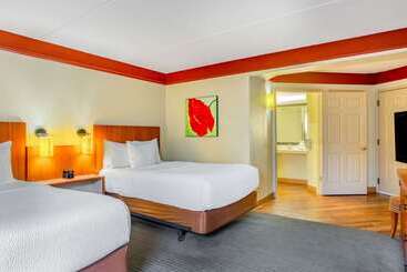 هتل La Quinta By Wyndham Raleigh Crabtree