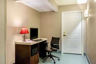 هتل La Quinta By Wyndham Raleigh Durham Intl Ap