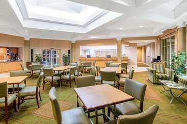 هتل La Quinta By Wyndham Sherman