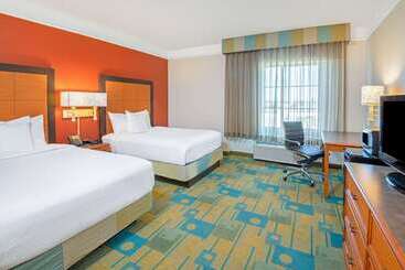 هتل La Quinta By Wyndham Sherman