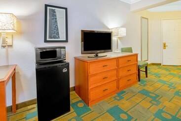 هتل La Quinta By Wyndham Sherman