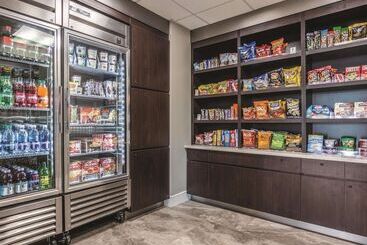 هتل La Quinta By Wyndham Shreveport Airport