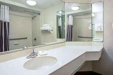 هتل La Quinta By Wyndham Tucson Airport