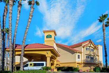 هتل La Quinta By Wyndham Tucson Airport