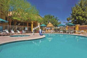 هتل La Quinta By Wyndham Tucson Airport