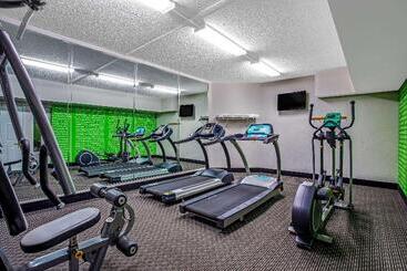 هتل La Quinta By Wyndham Tucson Airport
