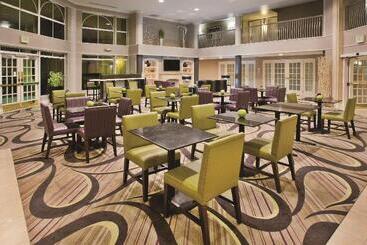 هتل La Quinta By Wyndham Tucson Airport