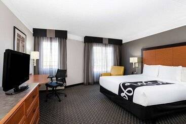 هتل La Quinta By Wyndham Tucson Airport