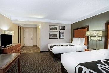 هتل La Quinta By Wyndham Tucson Airport