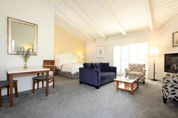 هتل Lobos Lodge