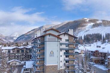 هتل Lodge Tower