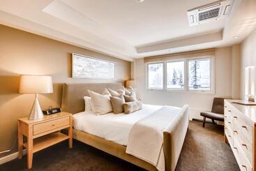 هتل Lodge Tower