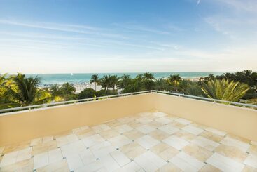 هتل Loews Miami Beach