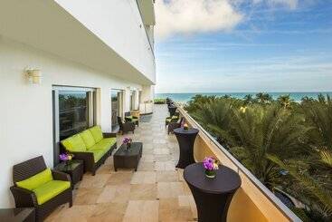 هتل Loews Miami Beach