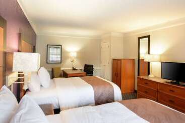 هتل Quality Inn & Suites North Charleston Ashley Phosphate