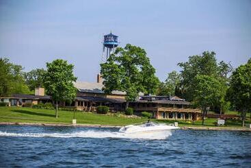 Lake Lawn Resort