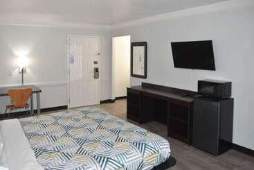 Motel 6 Hazelwood, Mo