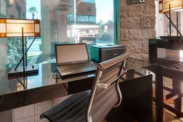 استراحتگاه Best Western Plus Sundial