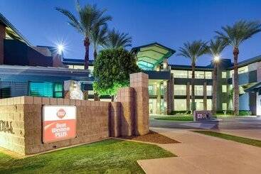 استراحتگاه Best Western Plus Sundial