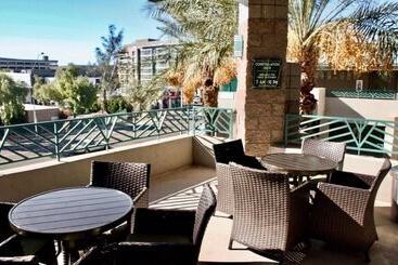 استراحتگاه Best Western Plus Sundial