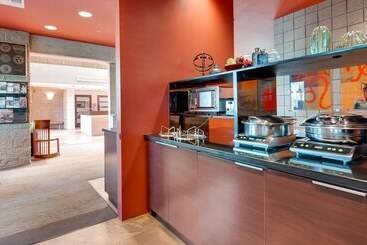 استراحتگاه Best Western Plus Sundial