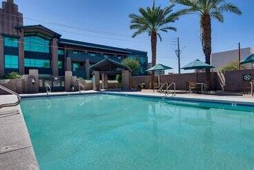 استراحتگاه Best Western Plus Sundial