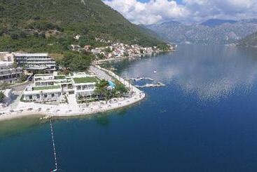 Hyatt Regency Kotor Bay Resort