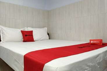Reddoorz @ Hotel Surabaya Sumenep