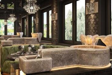 هتل Boutique  & Spa Tsarevets