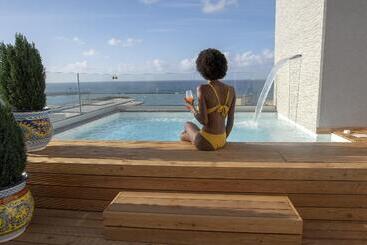 Luxmarì Hotel & Spa