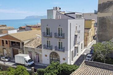 Luxmarì Hotel & Spa