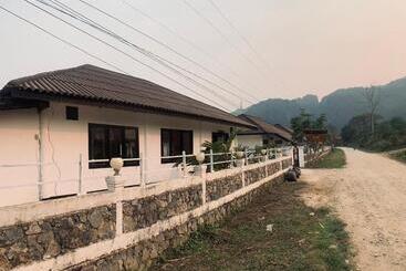 Diamond Resort Vang Vieng