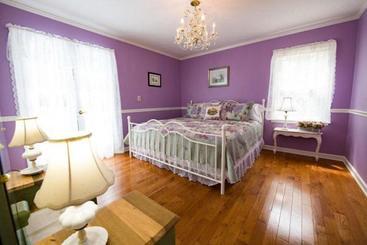 Blue Heaven Bed & Breakfast