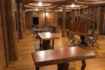 هتل Gibbon Lodge