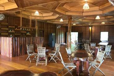 هتل Gibbon Lodge