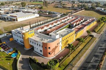 فندق Castelo