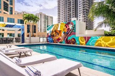 هتل Hyatt Centric Las Olas Fort Lauderdale
