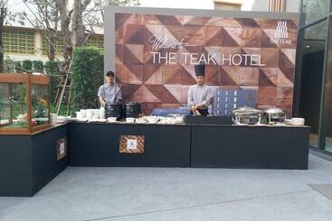هتل The Teak