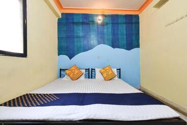 Spot On 64570 Hotel Deepali Lodging