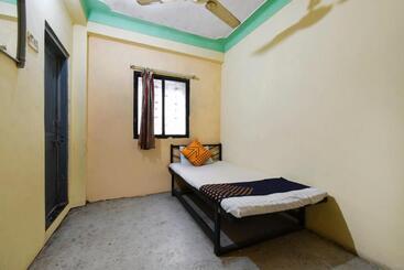 Spot On 64570 Hotel Deepali Lodging
