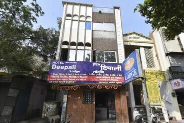 Spot On 64570 Hotel Deepali Lodging