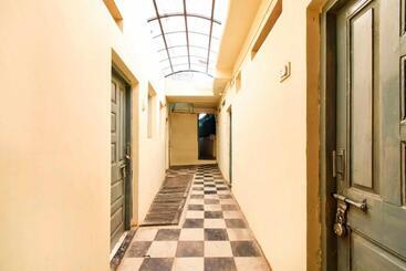Spot On 64570 Hotel Deepali Lodging
