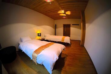 Ha Mon Slope Side Hotel And Private Chalet