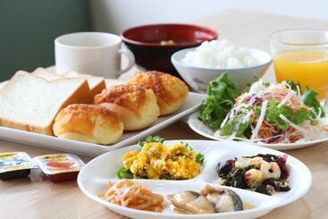 هتل Best Inn Uozu