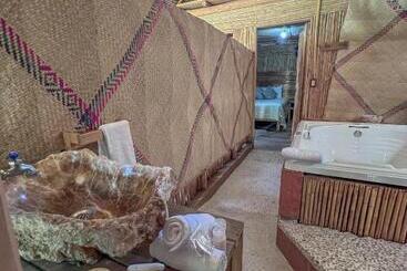 هتل Finca Las Isabeles