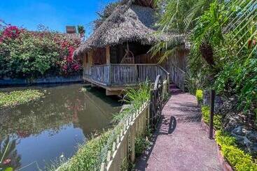 هتل Finca Las Isabeles