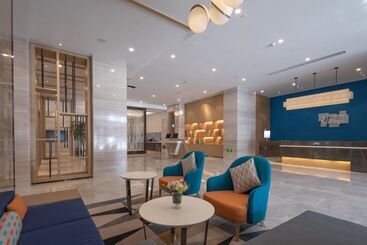 هتل Holiday Inn Express Kaifeng City Center, An Ihg