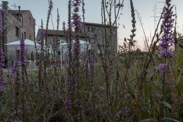 هتل I Cacciagalli Wine Resort