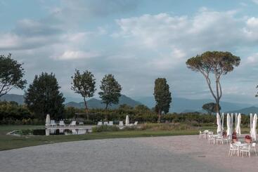 هتل I Cacciagalli Wine Resort